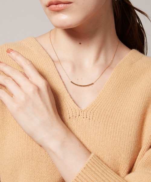 ROPE'（ロペ）の「カーブラインモチーフネックレス（ネックレス・レディース・シルバー/ゴールド・FREE）」の2枚目の写真
