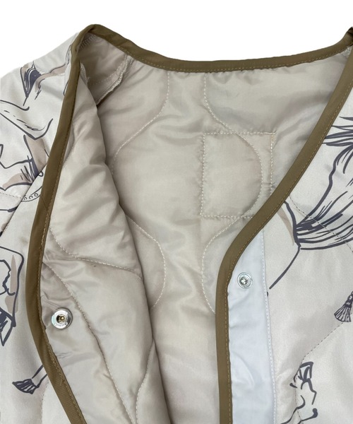DOLLUPOOPS（ドールアップウップス）の「BIG HOUSEプリントキルティングライトコート（モッズコート・レディース・チャコールグレー/アイボリー・38）」の15枚目の写真