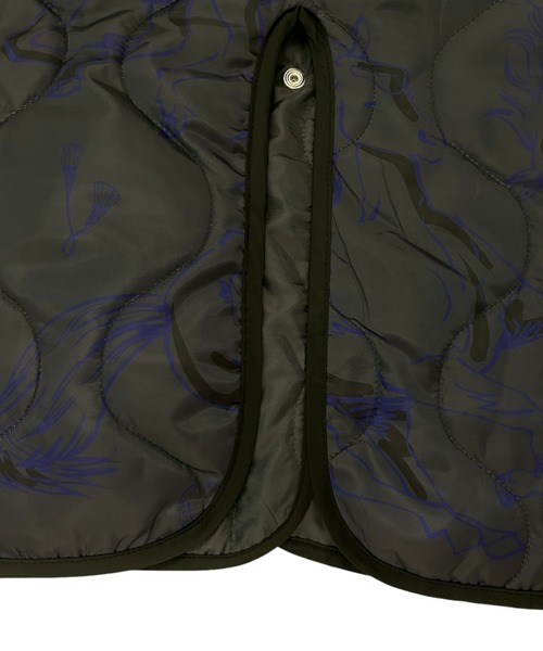 DOLLUPOOPS（ドールアップウップス）の「BIG HOUSEプリントキルティングライトコート（モッズコート・レディース・チャコールグレー/アイボリー・38）」の6枚目の写真