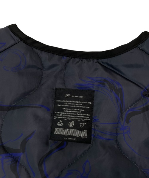 DOLLUPOOPS（ドールアップウップス）の「BIG HOUSEプリントキルティングライトコート（モッズコート・レディース・チャコールグレー/アイボリー・38）」の10枚目の写真