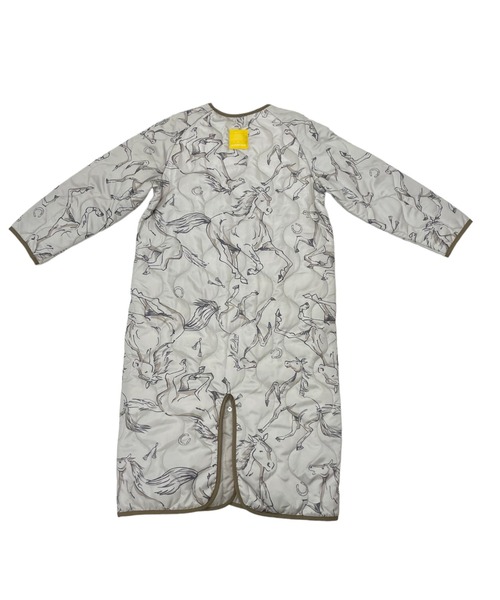 DOLLUPOOPS（ドールアップウップス）の「BIG HOUSEプリントキルティングライトコート（モッズコート・レディース・チャコールグレー/アイボリー・38）」の16枚目の写真