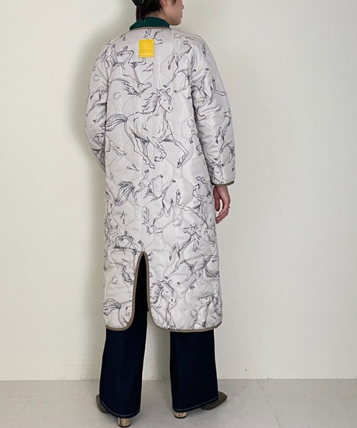 DOLLUPOOPS（ドールアップウップス）の「BIG HOUSEプリントキルティングライトコート（モッズコート・レディース・チャコールグレー/アイボリー・38）」の7枚目の写真