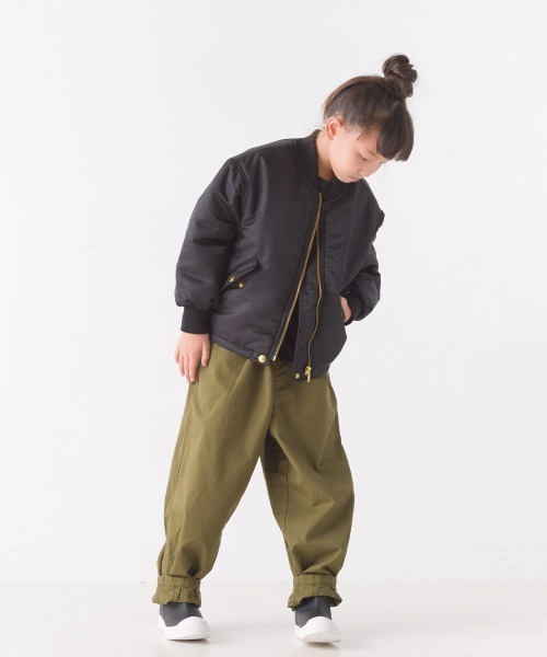 OMNES（オムネス）の「キッズナイロンツイルMA-1ブルゾン（ブルゾン・キッズ・ベージュ/ブラック・100/110/120/130/140）」の7枚目の写真