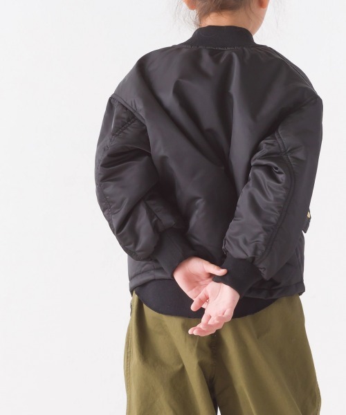 OMNES（オムネス）の「キッズナイロンツイルMA-1ブルゾン（ブルゾン・キッズ・ベージュ/ブラック・100/110/120/130/140）」の10枚目の写真