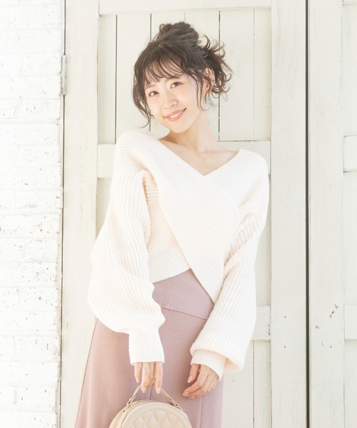 MIIA（ミーア）の「クロスニット（ニット/セーター・レディース・ブラック/オフホワイト/グリーン/ピンク/パープル/ベージュ・FREE）」の2枚目の写真