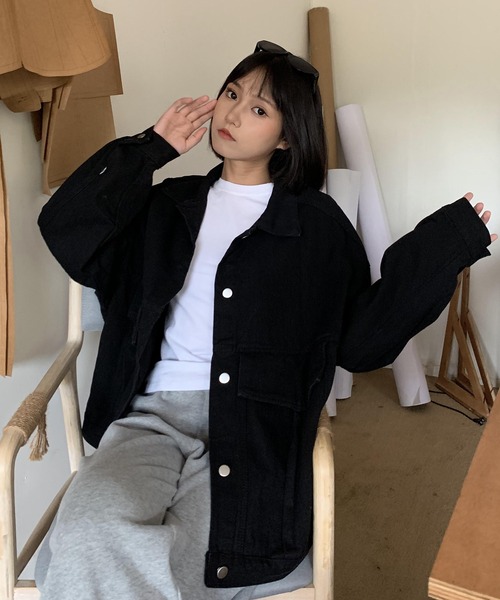 EPICKS(エピックス)の「ブラックデニムビッグシルエットジャケット(デニムジャケット・レディース・ブラック・M/L)」の10枚目の写真