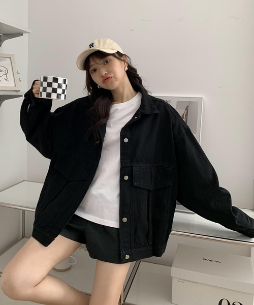 EPICKS(エピックス)の「ブラックデニムビッグシルエットジャケット(デニムジャケット・レディース・ブラック・M/L)」の17枚目の写真