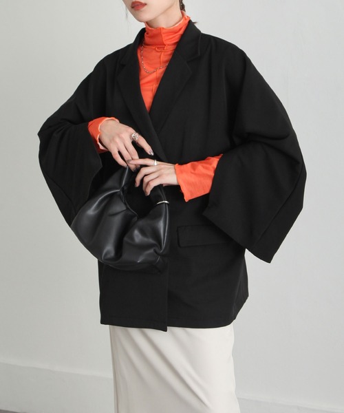 Chillfar（チルファー）の「スリットスリーブテーラードジャケット（テーラードジャケット・レディース・カーキ/ブラック/アイボリー/グレー/オレンジ/ピンク/グリーン/ダークブラウン・FREE）」の2枚目の写真