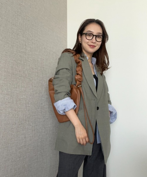 y/m by 村岡美里(イムバイムラオカミサト)の「ドローコードショルダーBAG(ショルダーバッグ・レディース・ブラック/ブラウン/アイボリー・FREE)」の7枚目の写真