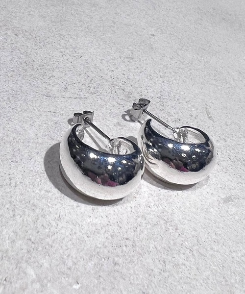 Omekashi（オメカシ）の「ボリュームフープピアス（ピアス（両耳用）・レディース・シルバー/ゴールド・ONE SIZE）」の6枚目の写真