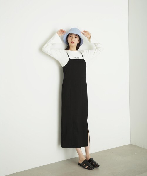 FREE'S MART（フリーズマート）の「◆フロントスリットナローキャミジャンパースカート（ジャンパースカート・レディース・ブラック/ホワイト・SMALL/MEDIUM）」の22枚目の写真