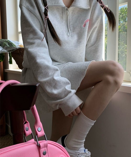 LYEON(リヨン)の「ハーフジップロゴトップス(パーカー・レディース・ネイビー/グレー・FREE)」の13枚目の写真