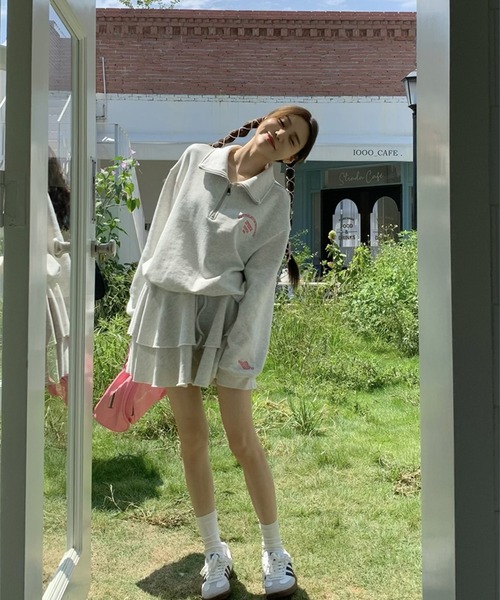 LYEON(リヨン)の「ハーフジップロゴトップス(パーカー・レディース・ネイビー/グレー・FREE)」の16枚目の写真