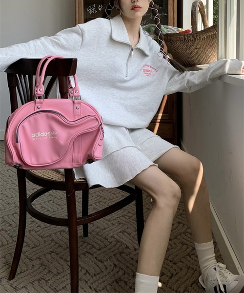 LYEON(リヨン)の「ハーフジップロゴトップス(パーカー・レディース・ネイビー/グレー・FREE)」の22枚目の写真