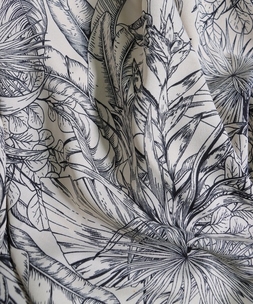 &g'aime(アンジェム)の「【&g’aime】フラワープリントフレアスカート(スカート・レディース・ネイビー/ブラウン・FREE)」の6枚目の写真