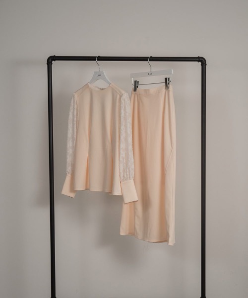 I_am（アイアム）の「design line tuck flare skirt / デザインラインタックフレアスカート（スカート・レディース・グリーン/ブラック/アイボリー・FREE）」の5枚目の写真