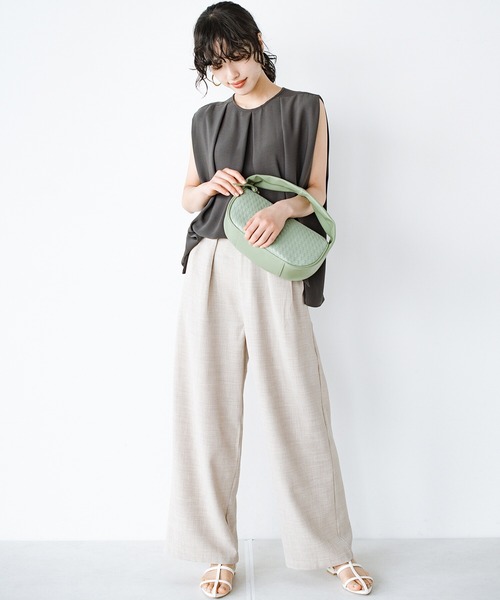 haco!(ハコ)の「【Threev】ハーフムーンワンハンドルバッグ(ハンドバッグ・レディース・グリーン/パープル/ライトベージュ・ONE SIZE)」の12枚目の写真