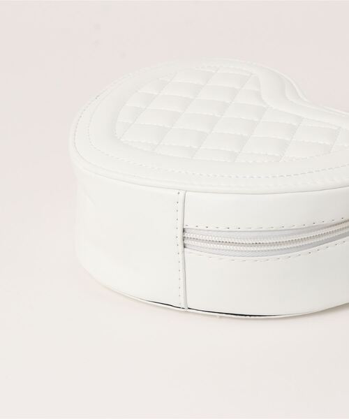 HIKA（ヒカ）の「【HIKA】ハートPUレザーショルダーBAG（ショルダーバッグ・レディース・ホワイト/ブラック/ベージュ/レッド・FREE）」の11枚目の写真