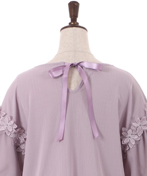 axes femme（アクシーズファム）の「フラワーレースパフ袖リブプルオーバー（Tシャツ/カットソー・レディース・ピンク/キナリ/サックスブルー・FREE）」の11枚目の写真