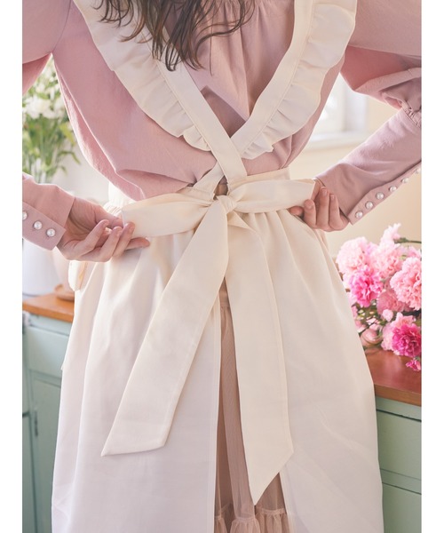 Maison de FLEUR（メゾンドフルール）の「フリルエプロン（エプロン