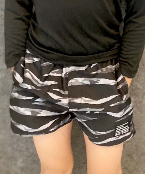 THE CASUAL（カジュアル）の「水陸両用　ハーフパンツ（水着・キッズ・ブラック/グレー系その他/ダークパープル/オレンジ系その他/ベージュ系その他/ダークネイビー/ベージュ系その他2/グリーン系その他2/グリーン系その他3/カーキ系/ブルー系その他/グリーン系その他・110cm/120cm/130cm/140cm/150cm/160cm）」の8枚目の写真