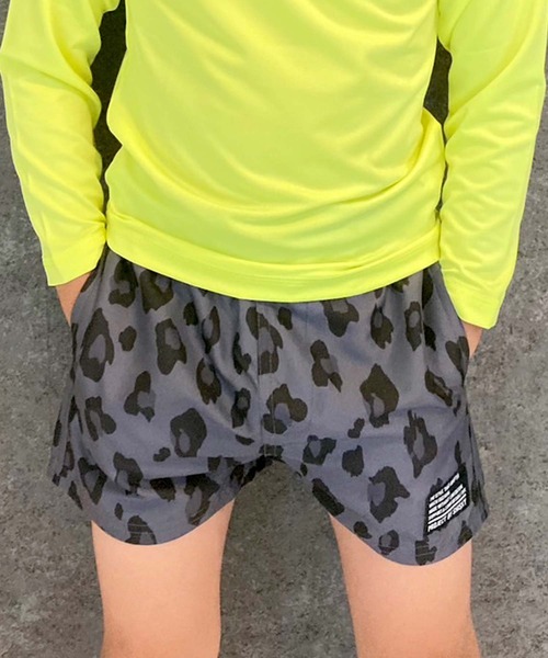 THE CASUAL（カジュアル）の「水陸両用　ハーフパンツ（水着・キッズ・ブラック/グレー系その他/ダークパープル/オレンジ系その他/ベージュ系その他/ダークネイビー/ベージュ系その他2/グリーン系その他2/グリーン系その他3/カーキ系/ブルー系その他/グリーン系その他・110cm/120cm/130cm/140cm/150cm/160cm）」の2枚目の写真