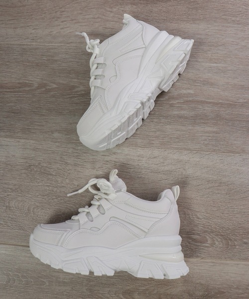 lus.（ラスドット）の「厚底インヒールダッドスニーカー（スニーカー・レディース・ブラック/ホワイト・L/LL/M/S）」の3枚目の写真