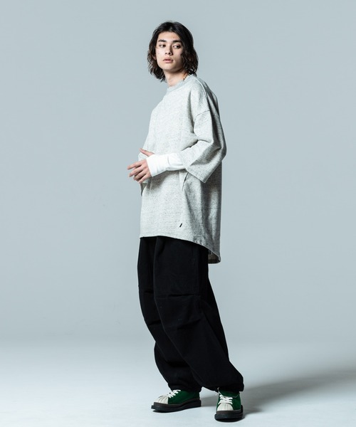 glamb(グラム)の「Re-Shaped Sweat / リシェイプドスエット(スウェット・メンズ・ネイビー/グレー/ブラック・M/L/S)」の5枚目の写真