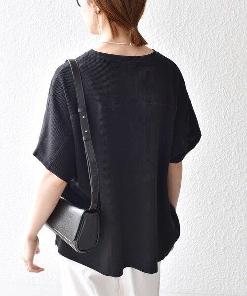 SHIPS any(シップス エニィ)の「SHIPS any:〈洗濯機可能〉ワッフル ワイド TEE(Tシャツ/カットソー・レディース・チャコールグレー/ライトグレー/ホワイト/ブラック/キャメル/イエロー/ブラウン/ライトグレー系1・ONE SIZE)」の13枚目の写真