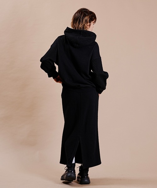 BILLABONG(ビラボン)の「BILLABONG/ビラボン スウェットスカート タイト スリット BD014-618(スカート・レディース・ブラック/ホワイト・L/M)」の12枚目の写真