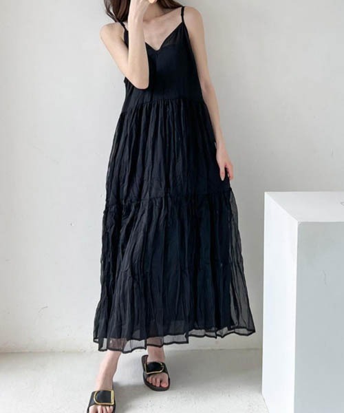 gossip!ロサンゼルス(ゴシップロサンゼルス)の「シワ加工シフォンVネックレイヤードキャミティアードロングワンピース(ワンピース・レディース・ホワイト/ブラック・FREE)」の8枚目の写真