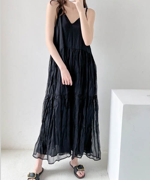 gossip!ロサンゼルス(ゴシップロサンゼルス)の「シワ加工シフォンVネックレイヤードキャミティアードロングワンピース(ワンピース・レディース・ホワイト/ブラック・FREE)」の6枚目の写真