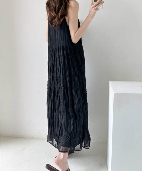 gossip!ロサンゼルス(ゴシップロサンゼルス)の「シワ加工シフォンVネックレイヤードキャミティアードロングワンピース(ワンピース・レディース・ホワイト/ブラック・FREE)」の9枚目の写真