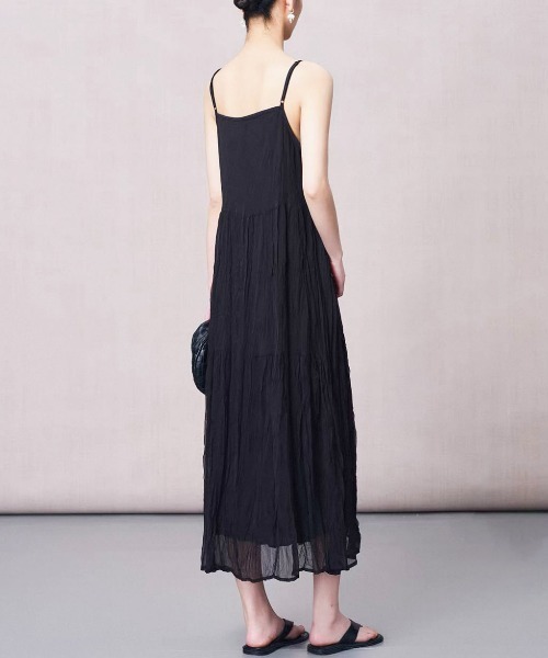 gossip!ロサンゼルス(ゴシップロサンゼルス)の「シワ加工シフォンVネックレイヤードキャミティアードロングワンピース(ワンピース・レディース・ホワイト/ブラック・FREE)」の22枚目の写真