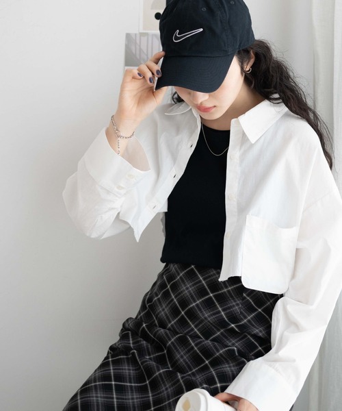 WEGO（ウィゴー）の「WEGO/アウトポケットクロップドシャツ（シャツ/ブラウス・レディース・ホワイト/ブルー系その他4・FREE）」の2枚目の写真