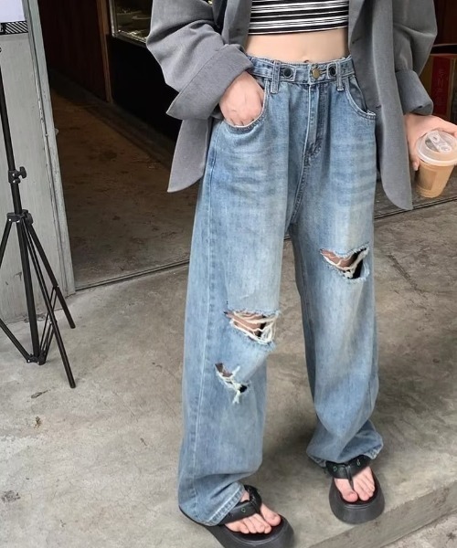 DEVICE(デバイス)の「古着風 ルーズクラッシュ ダメージ ストレート ウォッシュ デニムパンツ(デニムパンツ・レディース・ブルー/ブラック・FREE)」の19枚目の写真