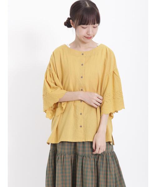 Samansa Mos2（サマンサ モスモス）の「袖立体刺繍レース前後2WAYブラウス（シャツ/ブラウス・レディース・オフホワイト/パープル/オレンジ/チャコールグレー/グリーン/イエロー・F）」の6枚目の写真