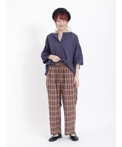 Samansa Mos2（サマンサ モスモス）の「袖立体刺繍レース前後2WAYブラウス（シャツ/ブラウス・レディース・オフホワイト/パープル/オレンジ/チャコールグレー/グリーン/イエロー・F）」の14枚目の写真