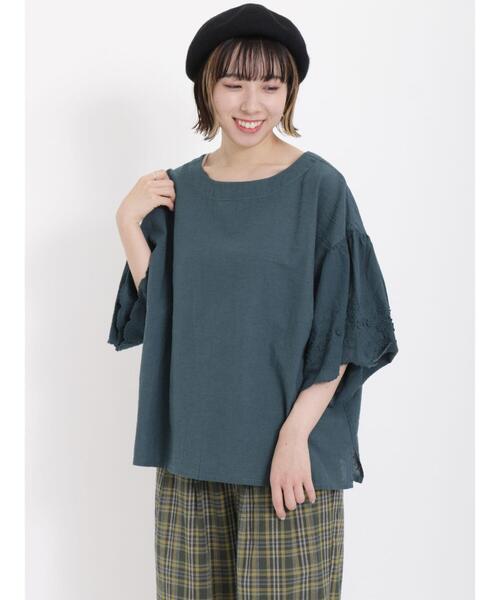 Samansa Mos2（サマンサ モスモス）の「袖立体刺繍レース前後2WAYブラウス（シャツ/ブラウス・レディース・オフホワイト/パープル/オレンジ/チャコールグレー/グリーン/イエロー・F）」の17枚目の写真