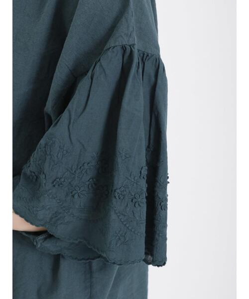 Samansa Mos2（サマンサ モスモス）の「袖立体刺繍レース前後2WAYブラウス（シャツ/ブラウス・レディース・オフホワイト/パープル/オレンジ/チャコールグレー/グリーン/イエロー・F）」の20枚目の写真