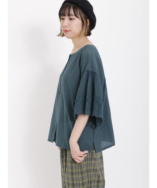 Samansa Mos2（サマンサ モスモス）の「袖立体刺繍レース前後2WAYブラウス（シャツ/ブラウス・レディース・オフホワイト/パープル/オレンジ/チャコールグレー/グリーン/イエロー・F）」の22枚目の写真