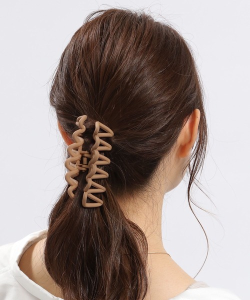 GLOBAL WORK Smile Seed Store(グローバルワーク スマイルシードストア)の「バンスクリップ/188581(バレッタ/ヘアクリップ・レディース・ダークグレー/ベージュ系その他・FREE)」の2枚目の写真