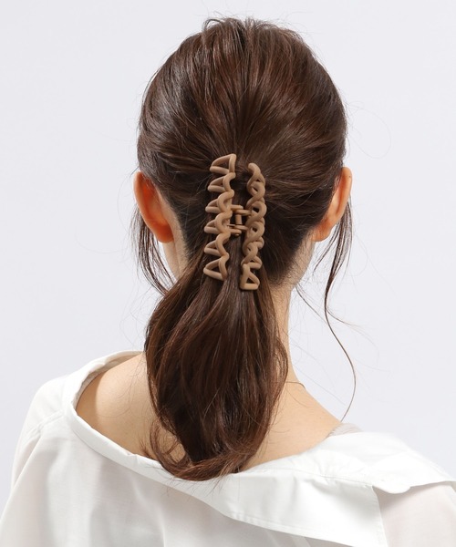 GLOBAL WORK Smile Seed Store(グローバルワーク スマイルシードストア)の「バンスクリップ/188581(バレッタ/ヘアクリップ・レディース・ダークグレー/ベージュ系その他・FREE)」の3枚目の写真
