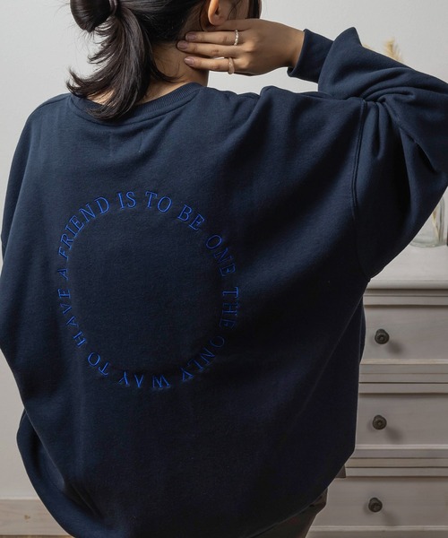 make a ray!（メイク ア レイ！）の「【0】ハートモチーフ刺繍 袖ライン サークルロゴ ラフスウェット/ストリートデザイン/ビッグシルエット/ 大人こなれ感/ ユニセックス/ 裏起毛/ 24AW（スウェット・レディース・ネイビー/ブラック/ダークグリーン/オートミール/グレー/杢グレー/ヘザーグレー/アッシュグレー/ブラック系その他/チャコールグレー/ブルー系その他/ダークグレー/ダークブルー/スミクロ/ダークネイビー/ライトグレー/シルバーグレー・M/L/XL）」の14枚目の写真