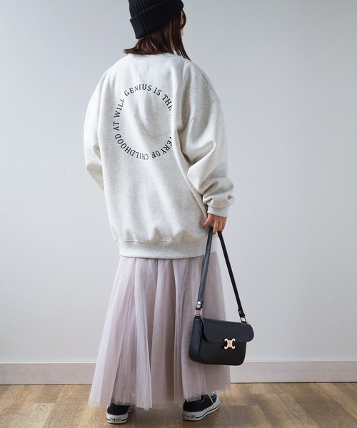 make a ray!（メイク ア レイ！）の「【0】ハートモチーフ刺繍 袖ライン サークルロゴ ラフスウェット/ストリートデザイン/ビッグシルエット/ 大人こなれ感/ ユニセックス/ 裏起毛/ 24AW（スウェット・レディース・ネイビー/ブラック/ダークグリーン/オートミール/グレー/杢グレー/ヘザーグレー/アッシュグレー/ブラック系その他/チャコールグレー/ブルー系その他/ダークグレー/ダークブルー/スミクロ/ダークネイビー/ライトグレー/シルバーグレー・M/L/XL）」の22枚目の写真