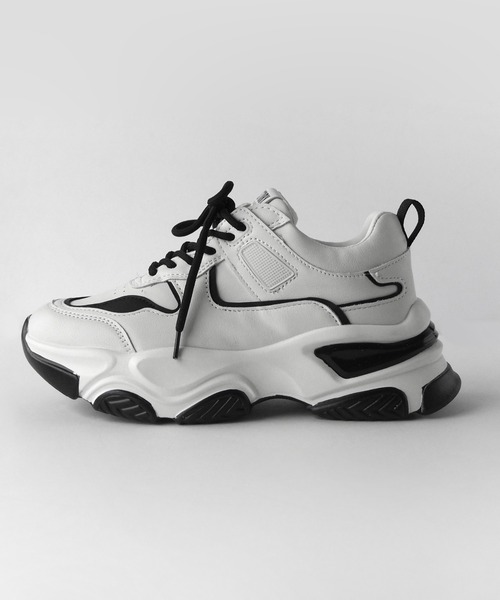 minia(ミニア)の「コンビカラー厚底スニーカー(スニーカー・レディース・ベージュ/ブラック×ホワイト・S/M/L/LL)」の9枚目の写真