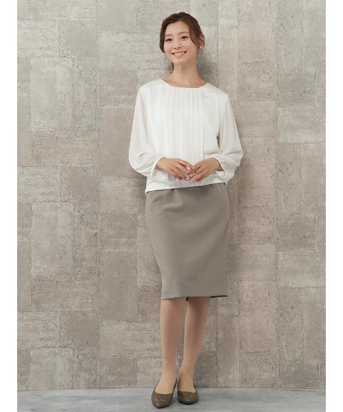 Perfect Suit FActory(パーフェクトスーツファクトリー)の「後ろバルーン シャドーストライプ ブラウス ホワイト/ベージュ(Tシャツ/カットソー・レディース・オフホワイト/ベージュ・M/L/S)」の14枚目の写真