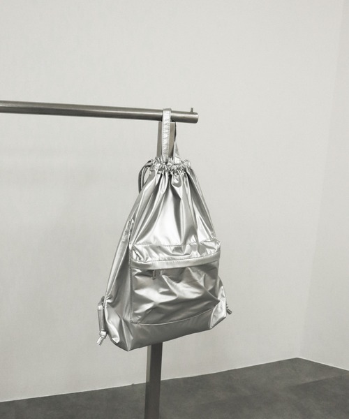 LVEU.(ラブユ.)の「【LVEU.】モードテイストナップサック / バッグ 鞄 BAG リュック ナップサック 合皮 ブラック シルバー ZOZOTOWN限定(バックパック/リュック・レディース・ブラック/シルバー・FREE)」の19枚目の写真