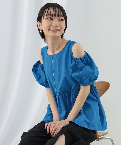 Ray BEAMS（レイビームス）の「Ray BEAMS / ショルダー オープン ブラウス（シャツ/ブラウス・レディース・ブラック/ホワイト/ロイヤルブルー・ONE SIZE）」の20枚目の写真