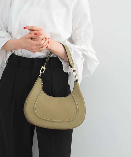 AULENTTI（オウレンティ）の「AULENTTI　レザーショルダーBAG（ハンドバッグ・レディース・オリーブ/ブラック・FREE）」の2枚目の写真